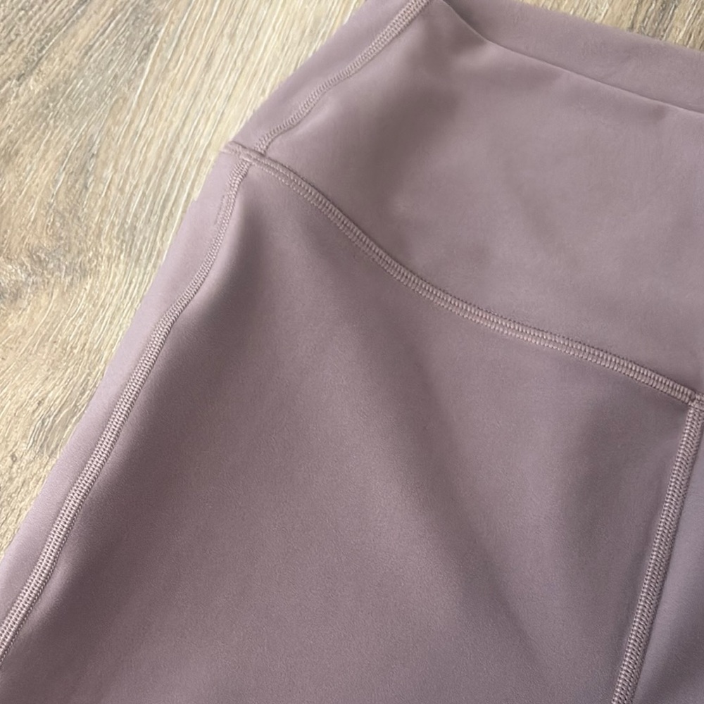 Peloton Purple Bike Shorts High-Waisted Seamless - Picture 5 of 7